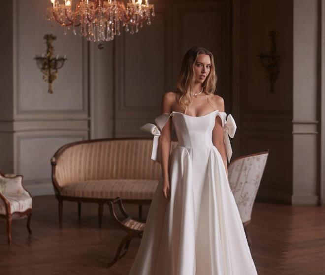 Nadčasový minimalizmus, čistota línií a luxus ukrytý v detailoch. Svadobné šaty, svadobný salón, svadobný salón Bratislava, Svadobné trendy